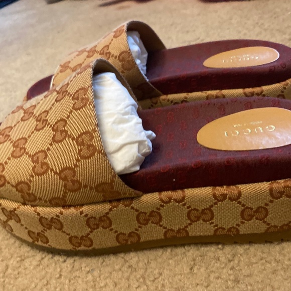Gucci Platform Sandals - Picture 1 of 6